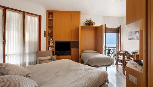 Appartamento Fronte Mare con posto auto privato LT - Foto 3