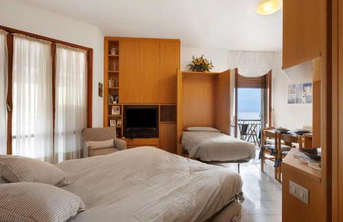 Appartamento Fronte Mare con posto auto privato LT - Foto 18