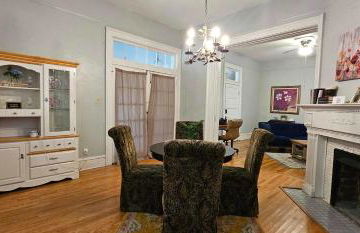 Dauphin District Darling #1-Downtown, Restaurants - Foto 64