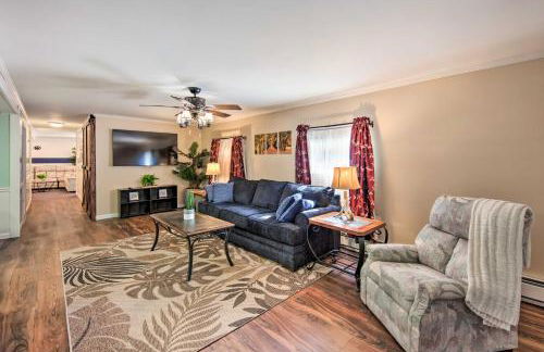 Lovely Moshannon Ground Apartment with Fire Pit - Foto 1