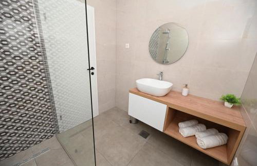 Villa Dasi s grijanim bazenom - Photo 30