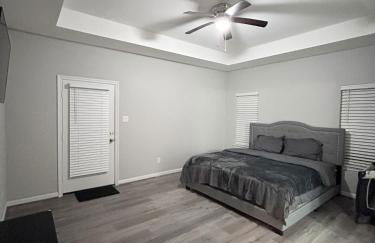 Stunning 3BR Home Near Downtown Houston - Sleeps 8 - Foto 70