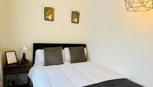 Professional 4BR House - Lace Market, Uni, QMC, City Centre & M1 - Sleeps 8 - Foto 3