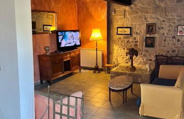 La maison sur la place dans Aigues Mortes - Foto 44