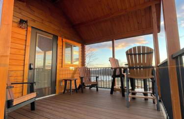 Private Luxury Log Cabin in the Endless Mountains, Firepit, Farm Charm - Foto 12