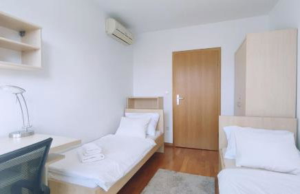 Kruge - 3 bedroom apartment & private garage - Photo 14