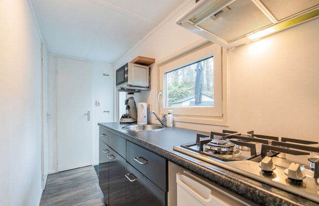 Beautiful Holiday Chalet in Emst With a Private Garden - Photo 7