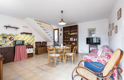 2 Bedroom Amazing Home In Orentano - Foto 6