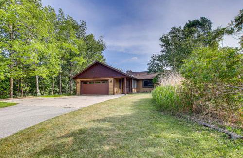 Idyllic Sturgeon Bay Cabin with Fire Pit and View - Photo 38