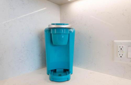 Snug 3BR HighRise with Pool, Spa & Rooftop Views - Foto 20