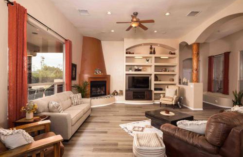 Stargazers Private Paradise with Pool and Hot Tub! - Foto 7