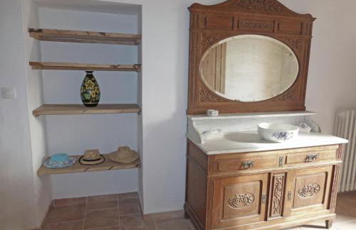 Luxurious Villa in Cazaubon with Swimming Pool - Photo 18