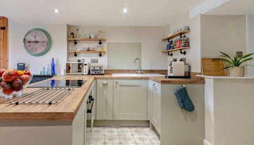 Robins Cottage cosy home hot tub quiet village - Foto 4, stove, dishwasher