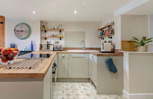 Robins Cottage cosy home hot tub quiet village - Foto 4