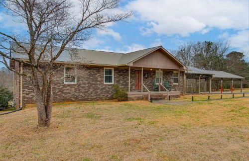 Spacious Fishing Getaway by Lake Guntersville! - Foto 33