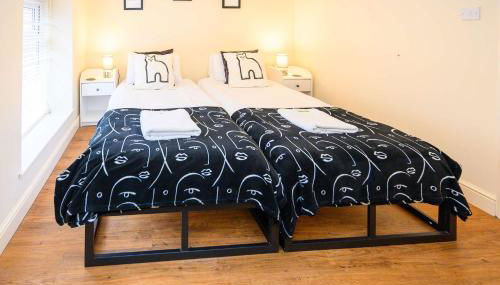 LLAREGGUB Amazing House In Afan Forest With Breath-Taking Views By STAE-Homes - Foto 3, towels