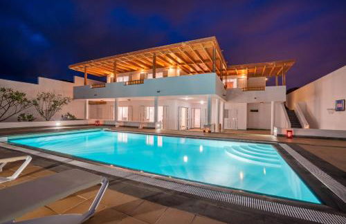 Villa Dedalos - Spacious luxury Villa with heated pool in Puerto Calero - Foto 1