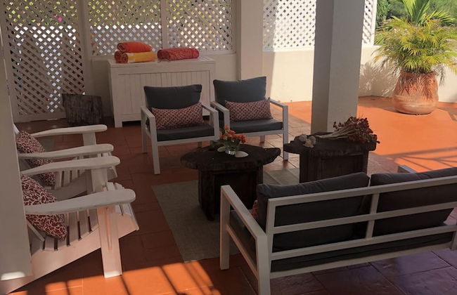 Dreamin Villa - 3 B R Beachfront w Staff - Photo 15