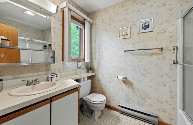 Harmony Ridge by Avantstay Fireplace, Large Deck & Forest Views - Foto 35