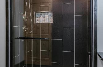 Arch Fun Cabin - Modern Cabin with Hot Tub, Games & Views - Foto 42