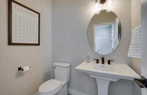 Family-Friendly Townhome about 2 Mi to Windsor Lake! - Foto 26