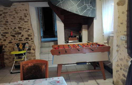 gite le jouteau, piscine interieure, babyfoot, ping pong - Photo 8