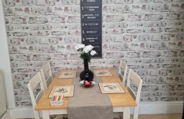 Stylish and Comfortable Home - Foto 14