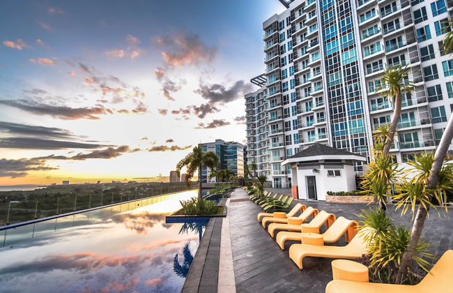 CSuites at 8 Newtown Residences - Foto 1