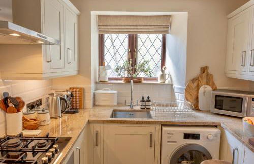 Danes Cottage - Luxury Peak District Retreat - Photo 5