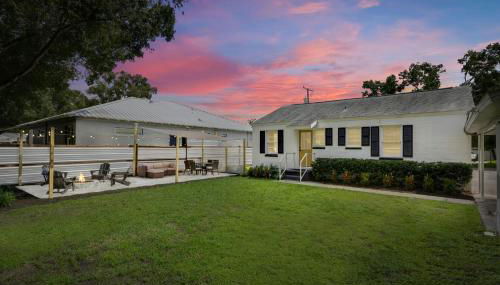 Sunny Citrus Escape Min to Midtown & Dog-Friendly - Foto 1