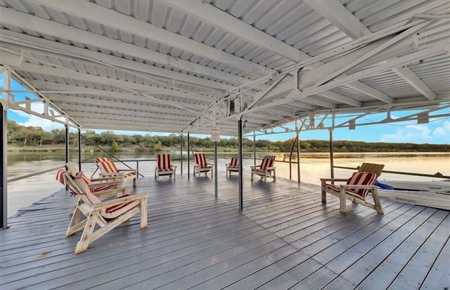 Beach House 2 on Lake LBJ - Sleeps 24 - Foto 39