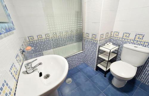 Cómodo apartamento con piscina by beBalmy - Foto 14