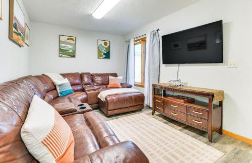 2 Living Areas! Cedar Home 11 Mi to Mt Holiday Ski - Foto 8