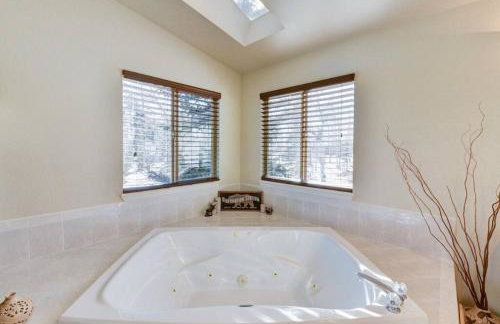 Cabin On 13 Acres With A Pool Table And Jacuzzi Tub - Foto 44