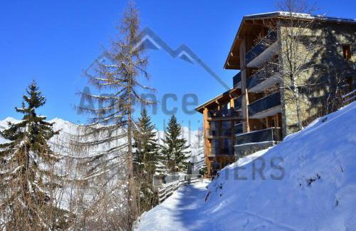 Appartement récent 4 pièces, 2 terrasses, parking couvert, pied des pistes - FR-1-329-72 - Foto 2