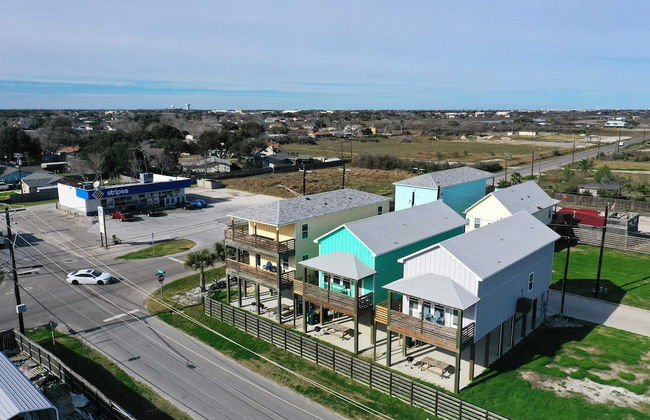 Sleeps 26 2 Homes w/ Waterfront Pool + Boat Dock Laguna Village Escape - Foto 46