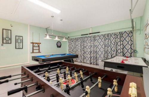 Lux Escape: Private Pool, Game Room & Near Disney - Foto 23
