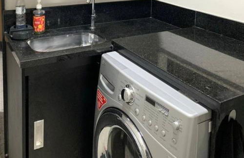 Maravilhoso Apartamento 100m da praia - Foto 25