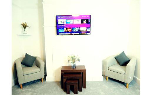 Town Centre House with parking, Wi-Fi - Foto 28