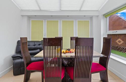 Spacious & Budget 4B Home w en-suites - Foto 8