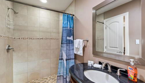 Chardonnay Haus - Unit C - Foto 2