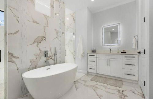 Peaceful retreat FREE heated salt water pool! - Foto 4