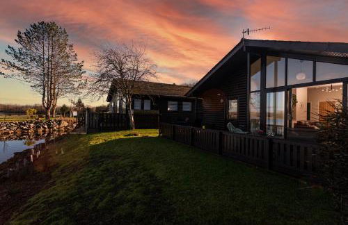 Sandmartin Lodge a lakeshore haven at Pine Lake Resort - Foto 2