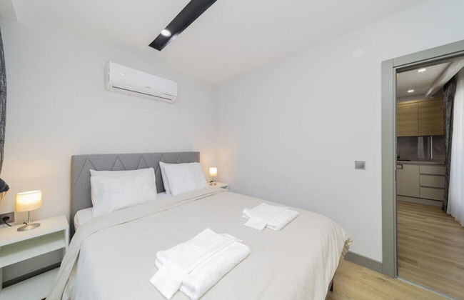 Chic Flat With Central Location in Muratpasa - Photo 8