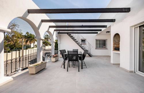Villa With Jacuzzi and Panoramic Views in Prestigious El Rosario, Marbella - Foto 17