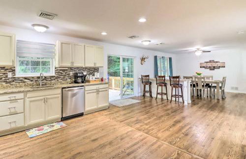 Hot Tub and Deck Gorgeous Retreat in Pocono Summit! - Foto 11