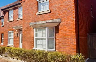 The Grand 4-Bed Ebbsfleet Home - Big Garden & Parking Space, Near Bluewater - Foto 56