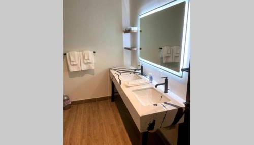 3E-Spacious close to PITT/CMU/Carlow, Sleeps 4 - Foto 3