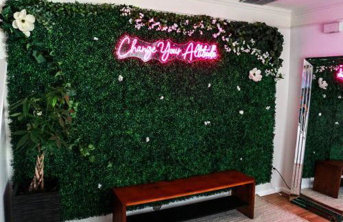 Change Your Altitude in Denver 3BR near Denver Airport w/GameRoom - Foto 1