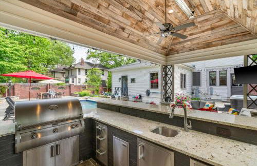 Pool Outdoor TV Fire Pit Game Room - Foto 34